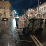 Две женщины пострадали в ДТП с перевернувшимся авто в центре Саратова