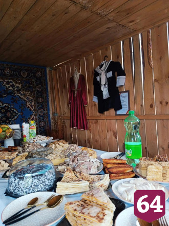На саратовском фестивале баранины кормили шашлыком и пловом