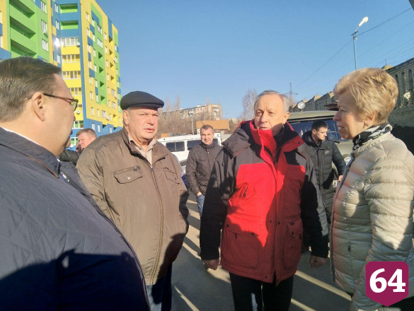 Саратовский губернатор оценил готовность поликлиники в Елшанке 