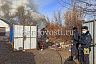 Пожарные тушат полыхающий дом в Саратове