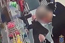 Саратовец похитил из магазина пакет с 80 тысячами рублей и попался
