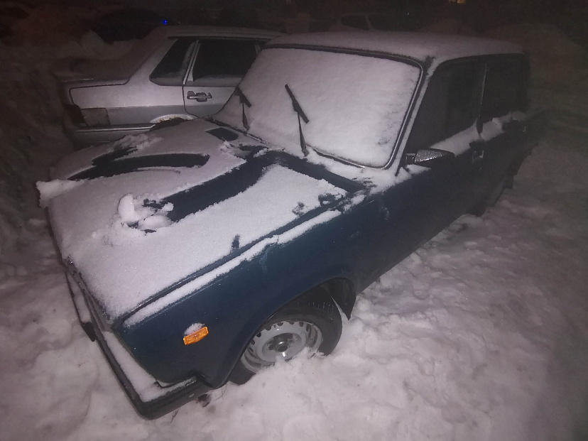 В Саратове подростков задержали за угон двух автомобилей