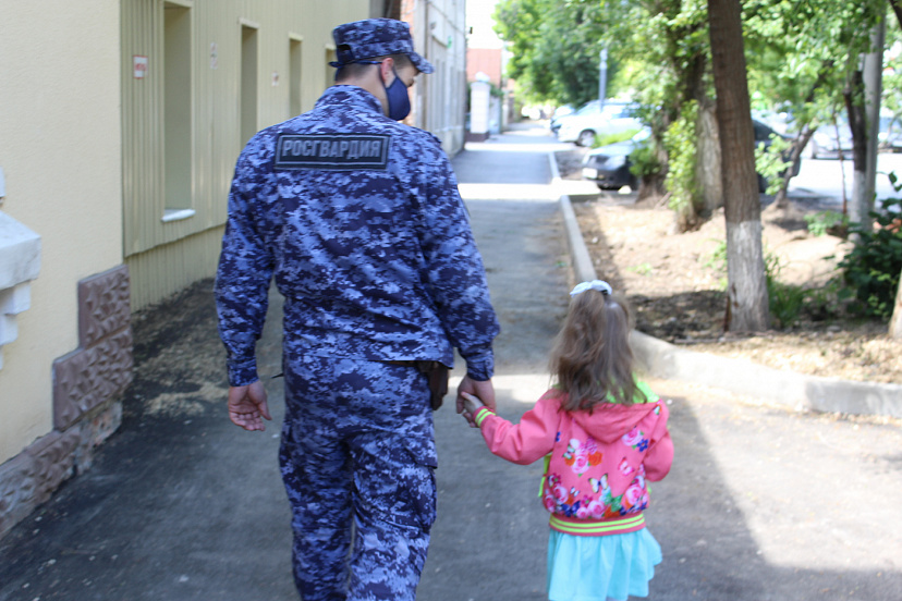 Родителям вернули сбежавшую из дома 5-летнюю дочь