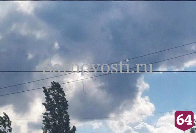 В Солнечном самосвал зацепил высоковольтные провода