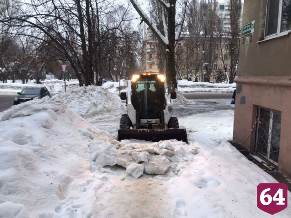 Бусаргин указал на приоритеты в уборке Саратова от снега