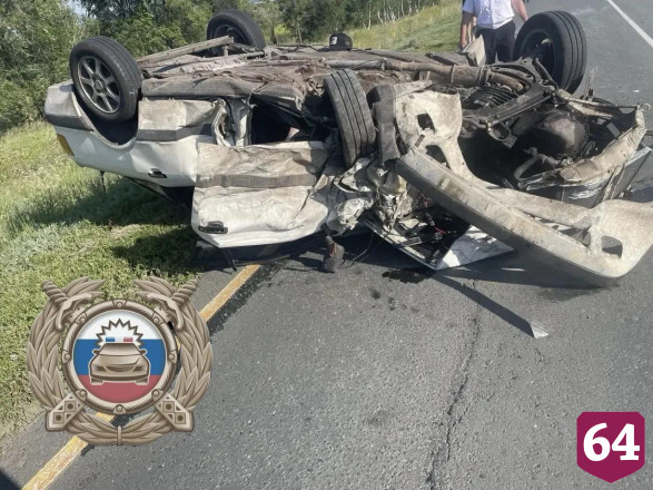Мужчина погиб в ДТП с иномарками в Саратовской области
