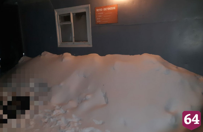 Мужчина после застолья нашел друга в сугробе с израненным лицом 