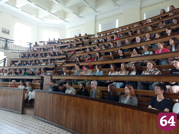 Выпускникам медколледжей предложили целевое обучение в СГМУ