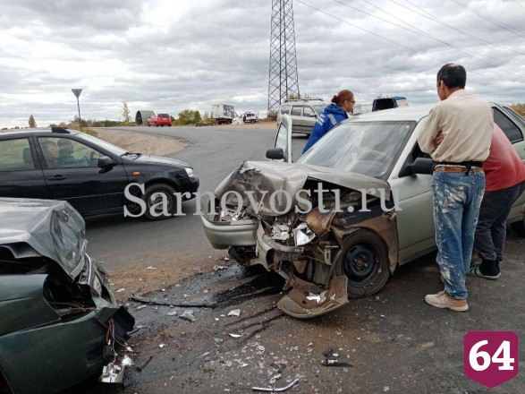 На окраине Саратова трое человек разбились в ДТП 