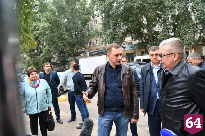В Энгельсе продолжат ремонтировать тротуары и закупят спецтехнику