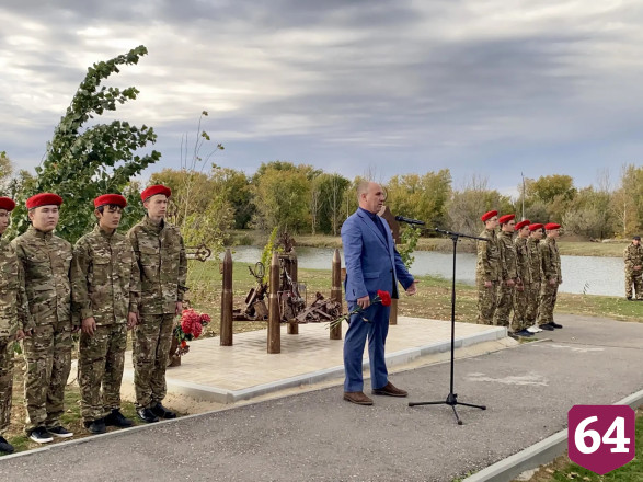 На Аллее Героев в честь погибших в спецоперации бойцов высадили тополя 