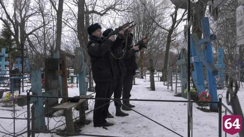 В Мордовии похоронили смертельно раненого в Саратове полицейского Михаила Гадеева
