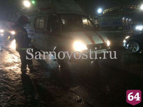В Саратове легковушка задавила женщину