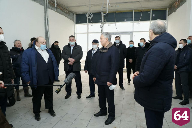 Володин потребовал для врачей инфекционного центра достойную зарплату