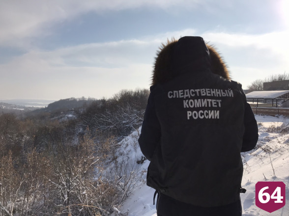 Житель Саратова перерезал сыну горло и сбросил в овраг 