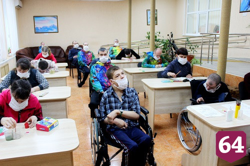 В Энгельсском доме-интернате прошла акция «Блокадный хлеб»
