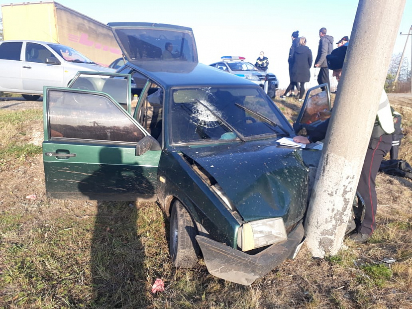 В пьяном ДТП пассажирка головой разбила лобовое стекло