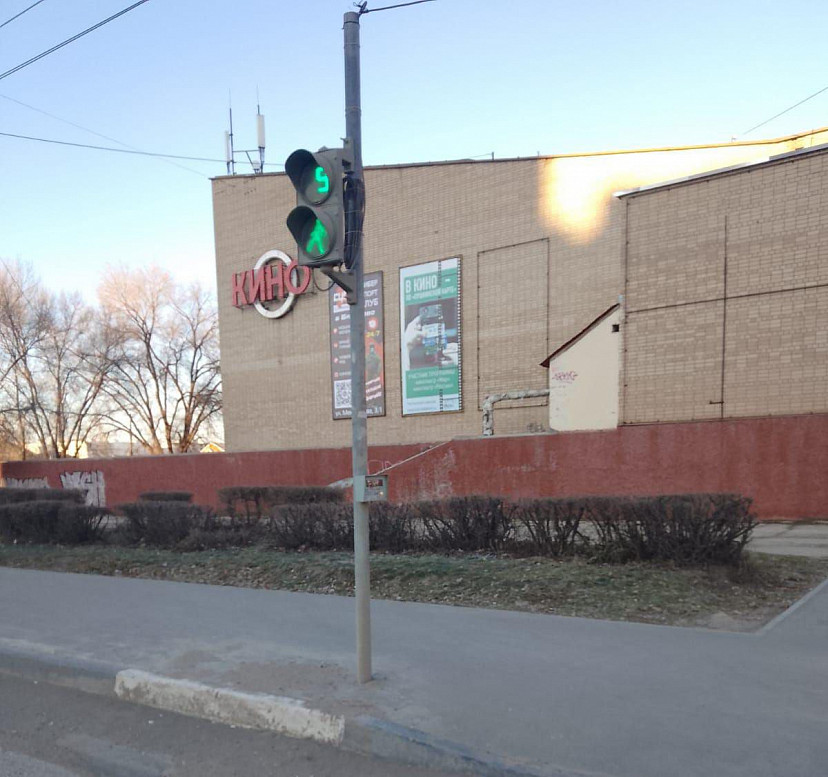 Автоледи на иномарке сбила 4-летнюю девочку у кинотеатра 