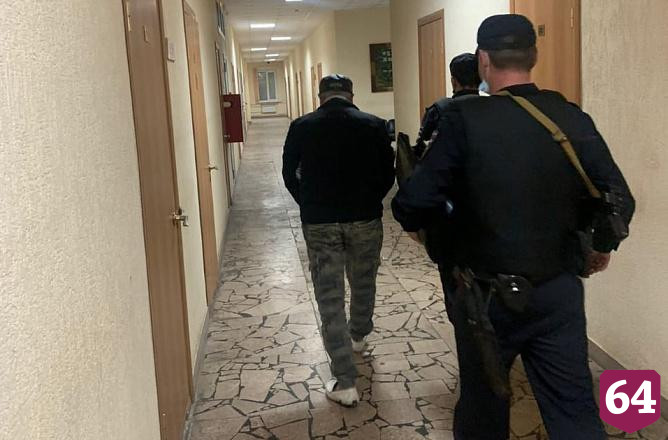 Житель Саратова раскаялся в убийстве сожителя дочери в пьяной ссоре