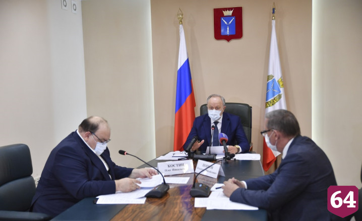 Губернатор потребовал незамедлительно реагировать на жалобы медиков 