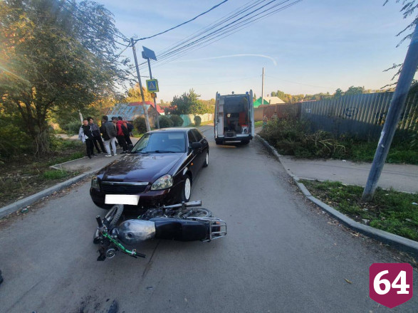 В Саратове 14-летний мотоциклист покалечился в ДТП с легковушкой
