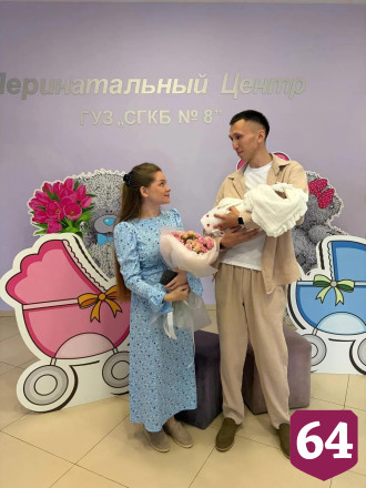 Саратовские врачи выходили младенца весом 470 граммов