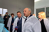 Губернатор проверил на вкус яблочный сок балаковского завода 