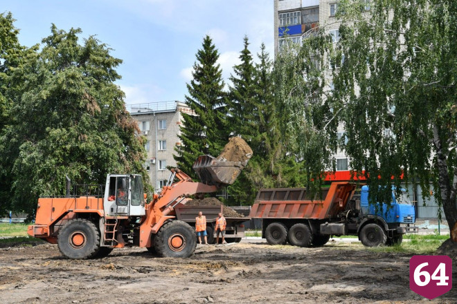 Бусаргин раскритиковал работы по благоустройству городского сквера