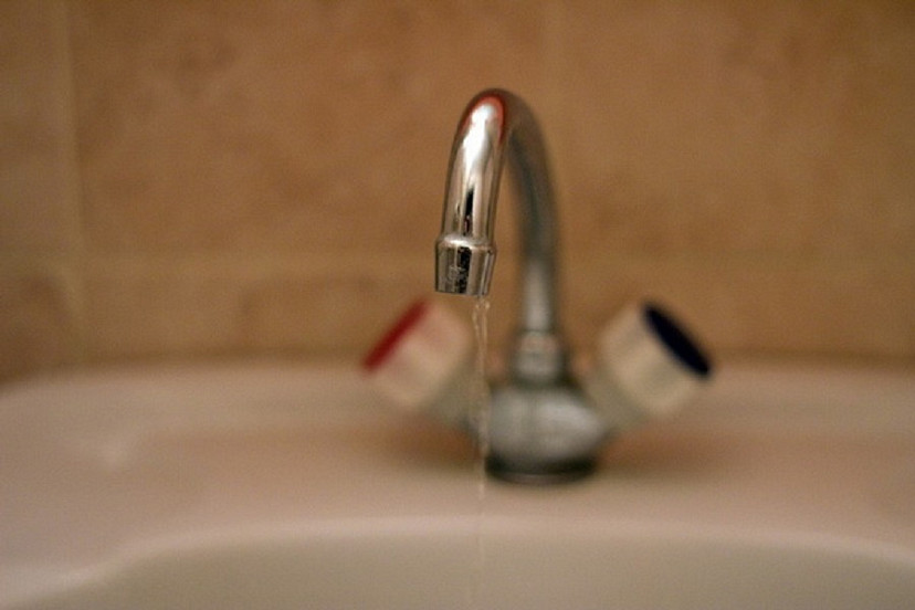 В Саратове до полуночи без воды остались десятки домов 