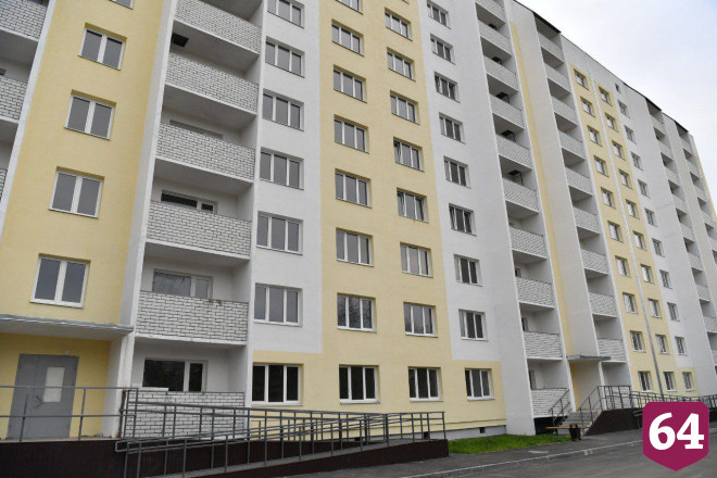 Переселенцы из Летного городка получают ключи от новых квартир