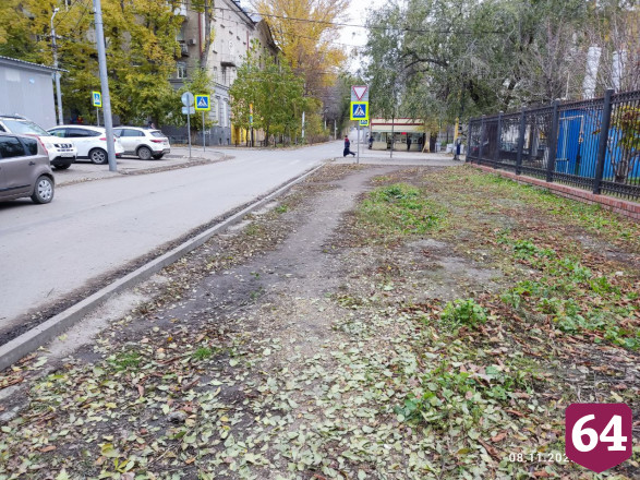 Саратовцы пожаловались на «козьи тропы» на пути в «Кванториум»