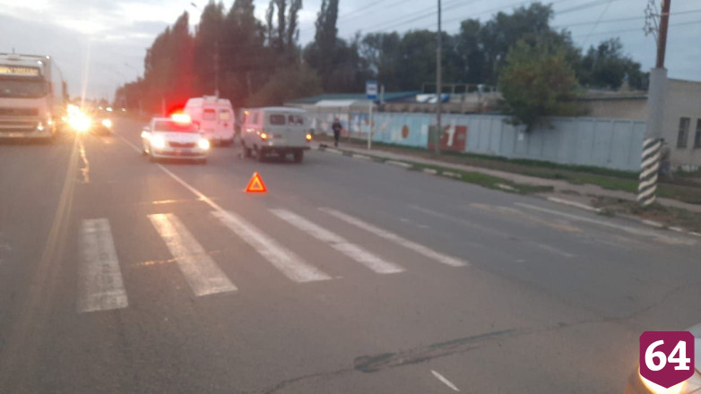 Под Энгельсом УАЗ сбил 19-летнюю девушку