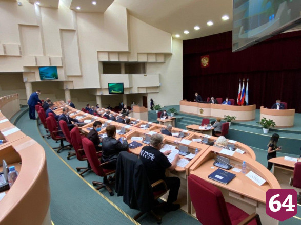 В Саратове заявили об угрозе остановки общественного транспорта из-за пандемии 