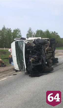 Пять человек пострадали в массовом ДТП с рейсовым автобусом под Саратовом