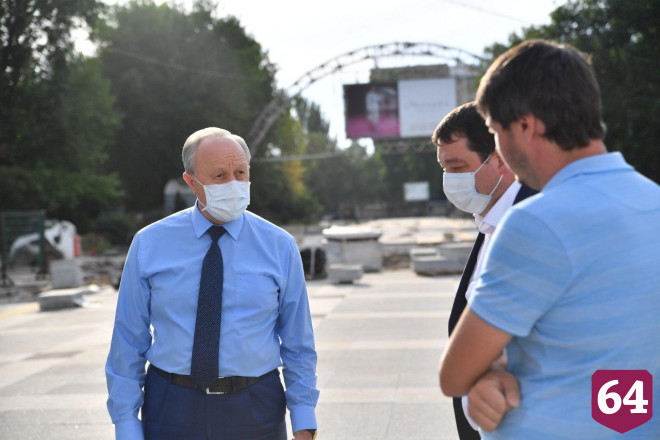 Губернатор остался недоволен ремонтом цирка и площади Кирова 