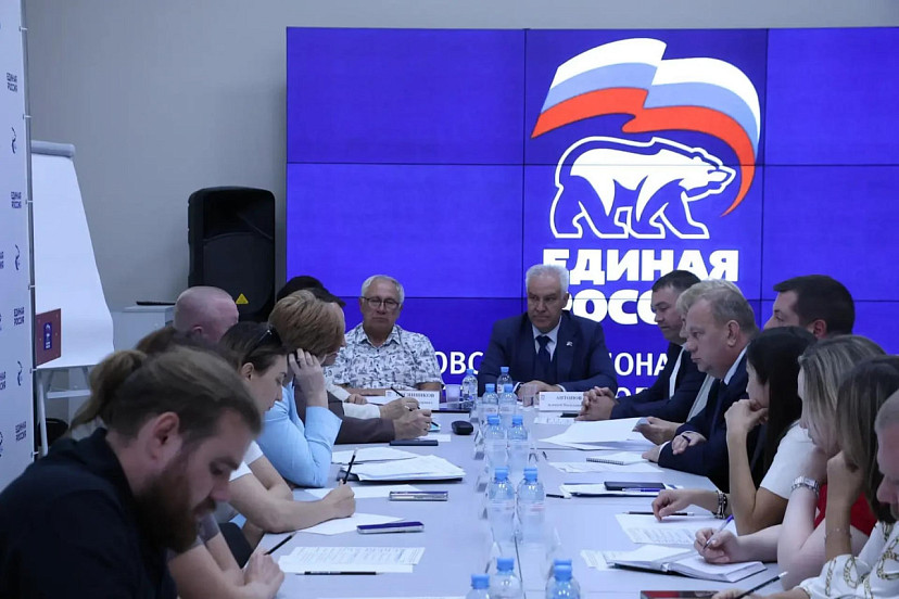 В Саратове обсудили помощь бизнесу, пострадавшему от украинских БПЛА
