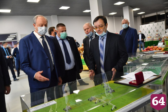 Губернатор отметил достижения саратовских аграриев 