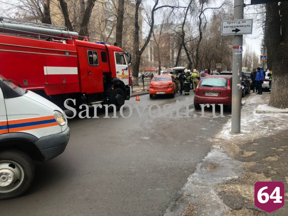 В центре Саратова столкнулись 9 машин