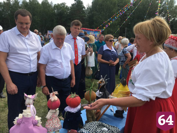 На празднике Акатуй саратовцев учили делать обереги