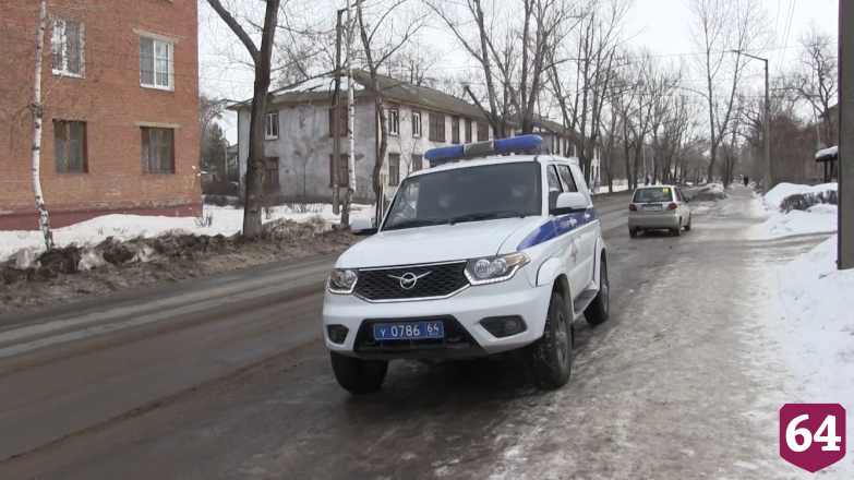 Под Саратовом прохожий помог фармацевту задержать грабителя