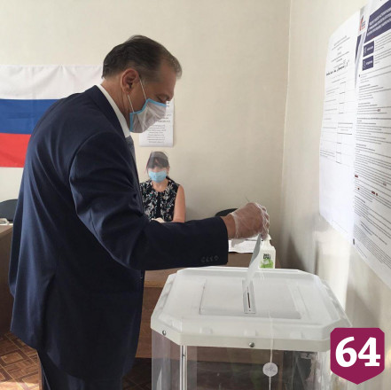 Александр Стрелюхин вместе с сыном проголосовал по поправкам в Конституцию