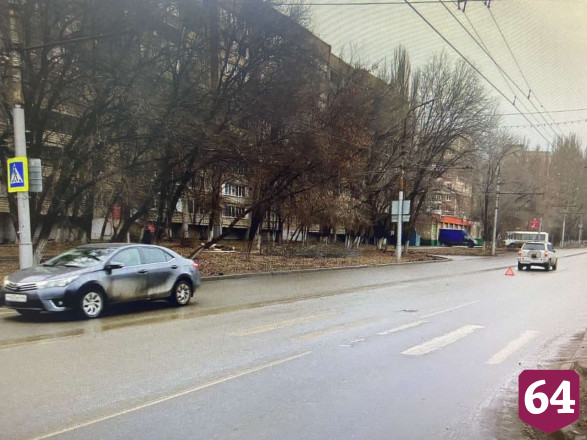 За час в Саратове сбили двух пешеходов