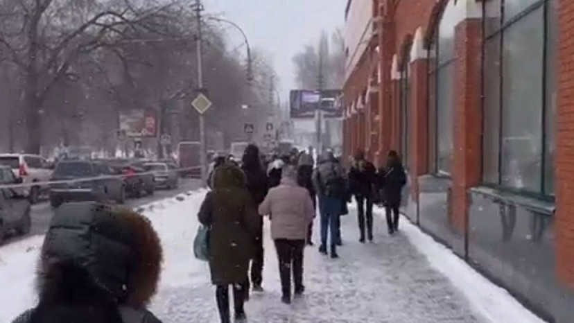 В Саратове «Триумф» эвакуируют из-за угрозы взрыва