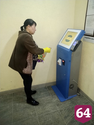В Саратове и Энгельсе санобработке подверглись 100 домов