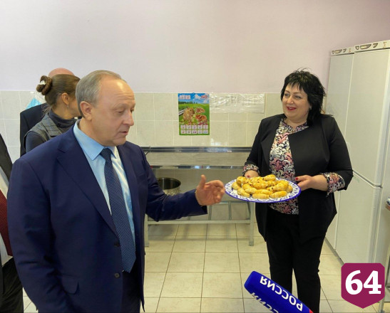 Радаев раскритиковал министра за допотопную мебель в детском саду 