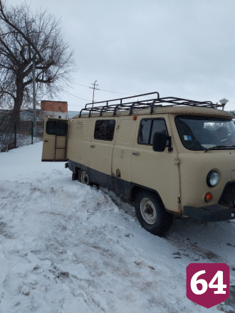 Саратовским бойцам СВО отправили посылки с медом и салом