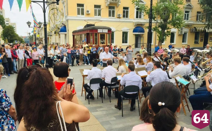 Бывший министр выступит в Саратове дирижером в День города