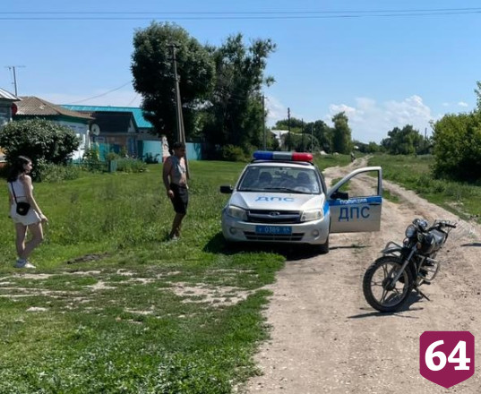 Под Саратовом мужчина опрокинулся с мопеда и попал в больницу