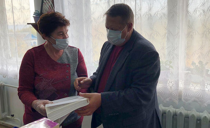 Депутат Госдумы поможет издать воспоминания саратовских ветеранов 