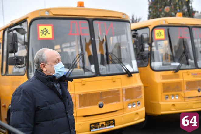 Саратовским школам передали 70 новых автобусов